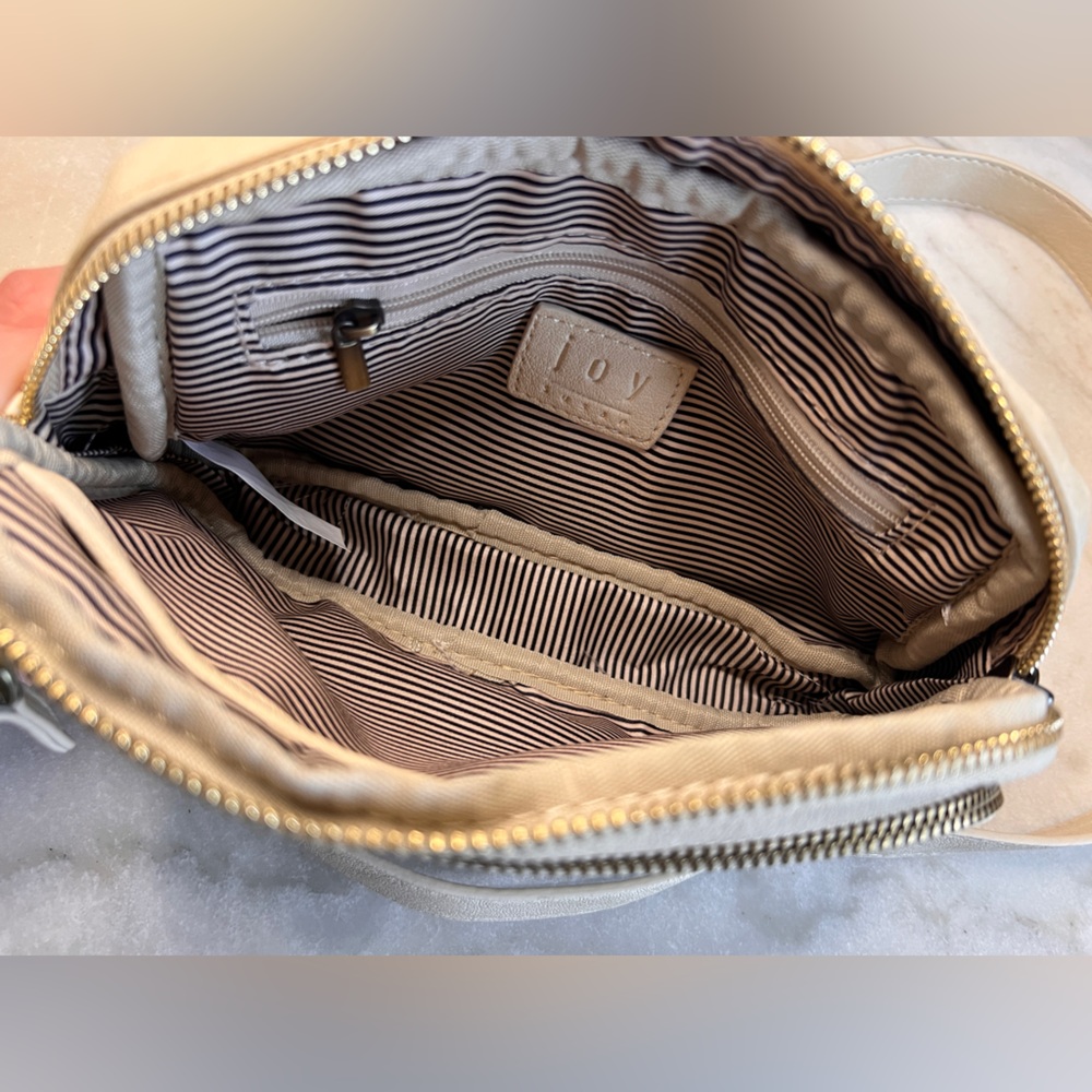 Joy Susan - Kylie Double Zip Sling Belt Bag in Linen - Picture 5 of 10